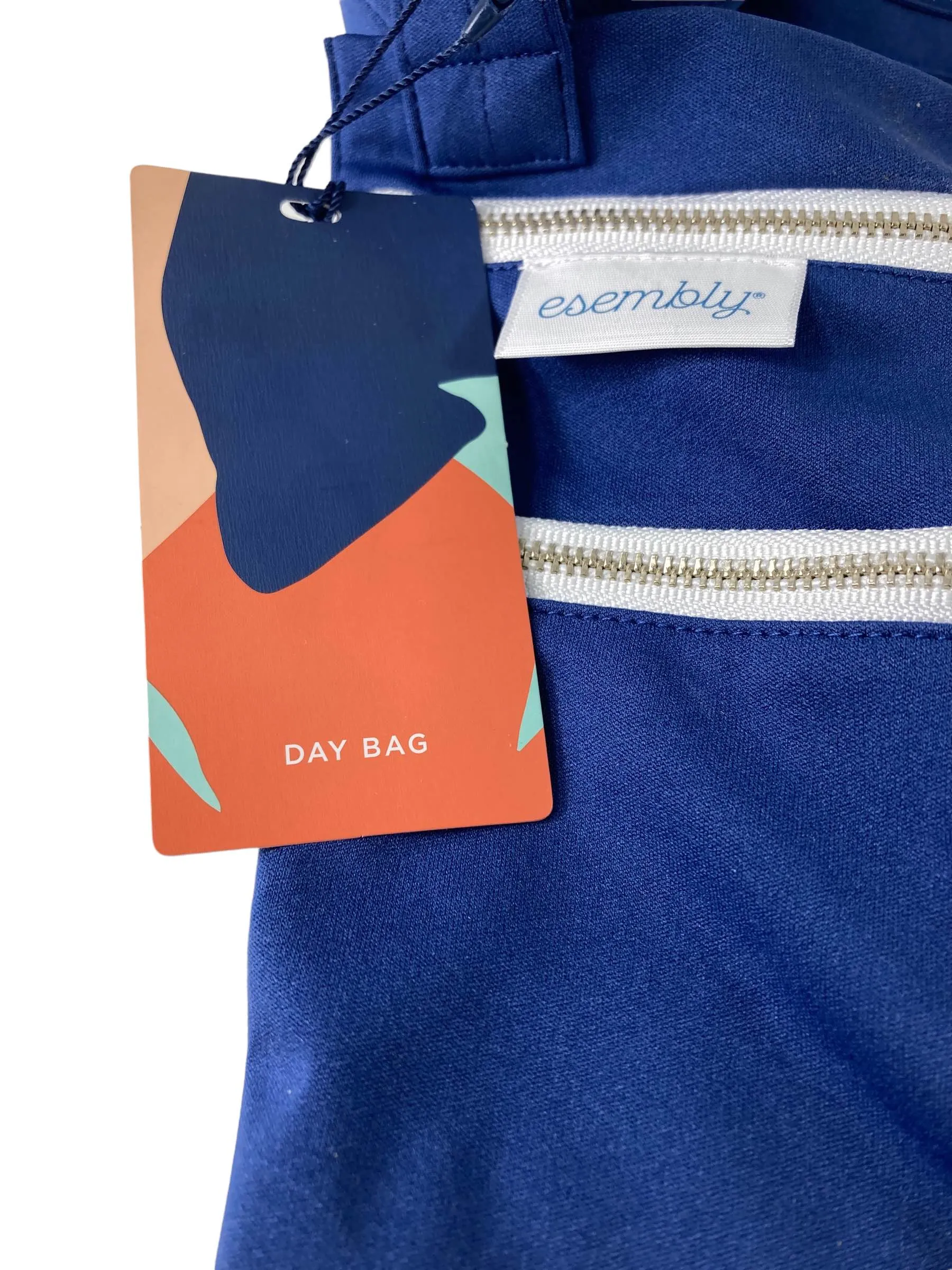Esembly Zipper Day Bag