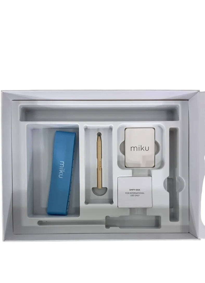 Miku Pro Smart Baby Monitor with Wall Mount