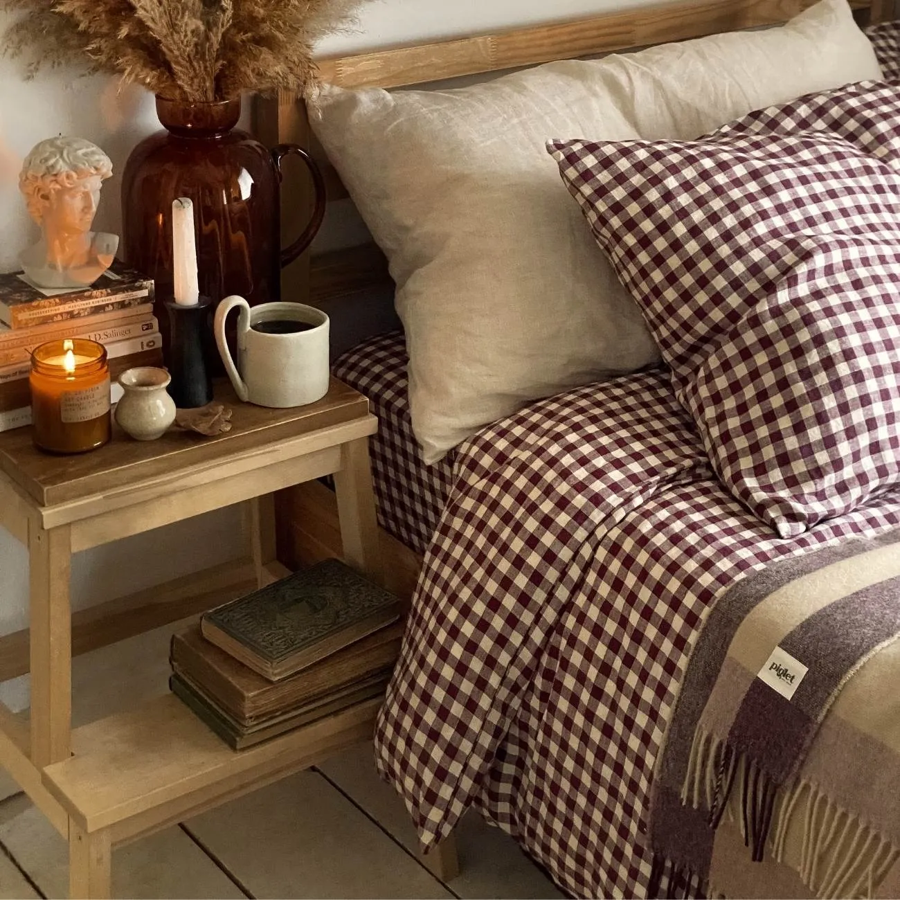 Moorland Border Wool Blanket Piglet In Bed