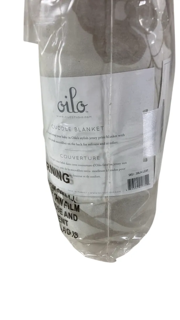 Oilo Studios Cuddle Blanket, Leaf