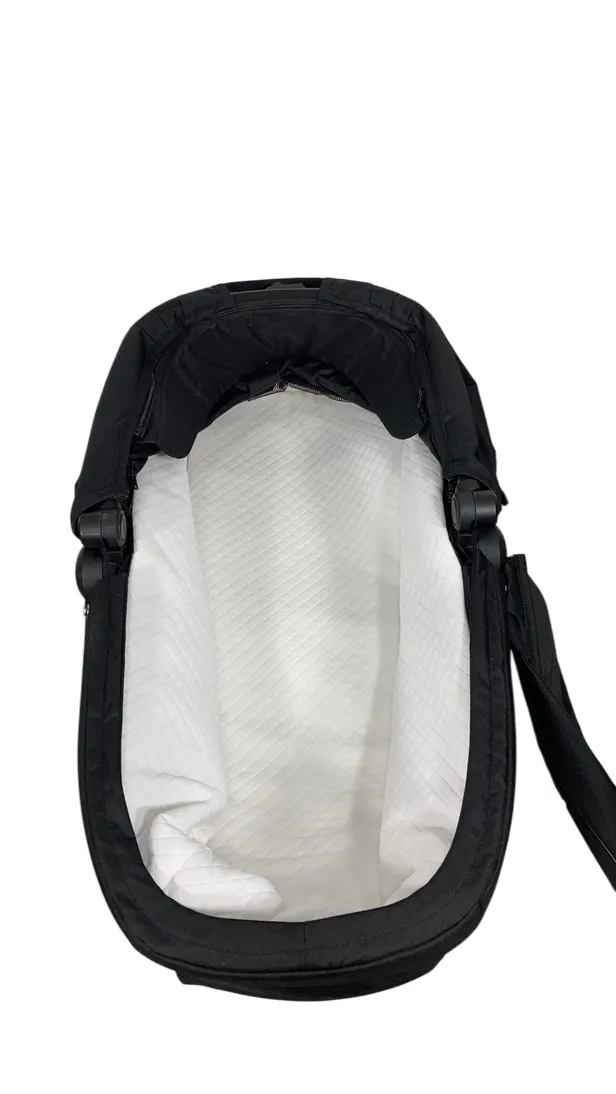 Thule Sleek Bassinet, Midnight Black