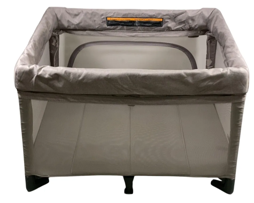 UPPAbaby REMI Playard, Wells (Dark Taupe Melange)
