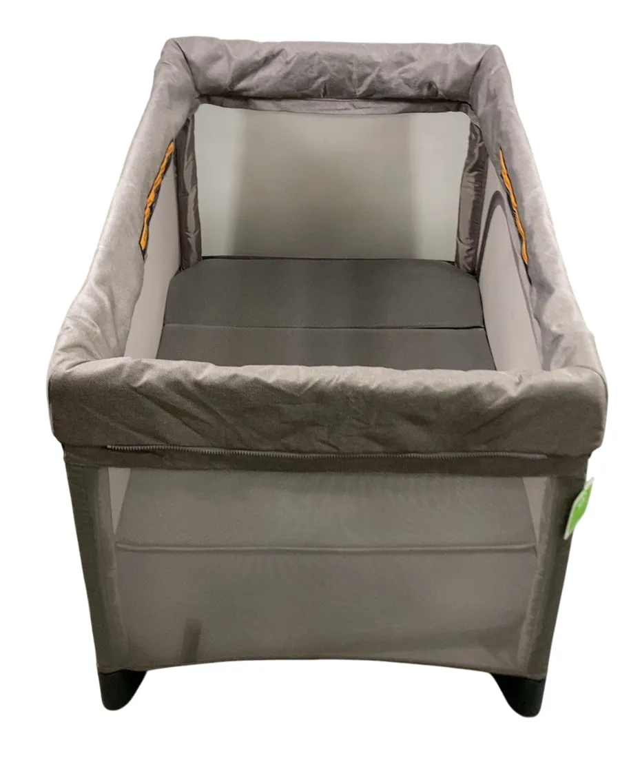 UPPAbaby REMI Playard, Wells (Dark Taupe Melange)